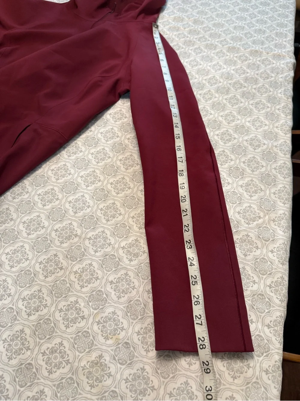 Lululemon Glyde Along Sottshell Deep Ruby Size 6